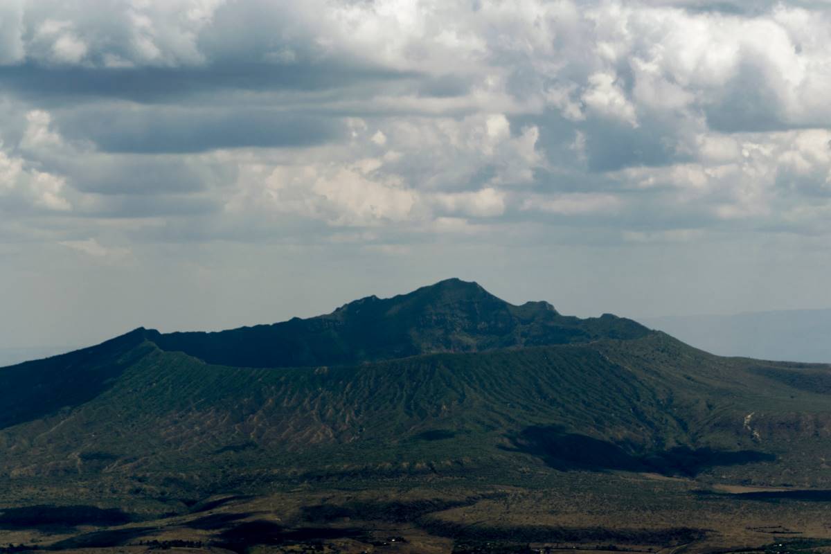 Blick von außen auf den Mount Longonot