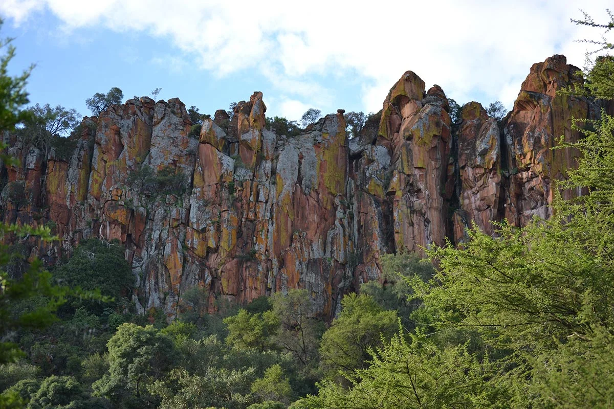 Felswand im Waterberg Plateau Nationalpark.