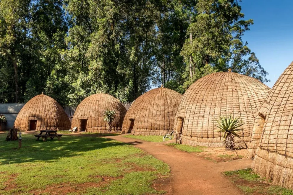 Traditionelle Hütten in Swasiland.