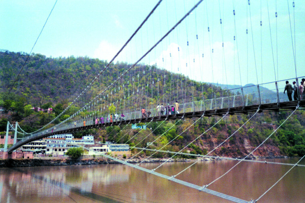 Yogareise Indien Gangesbruecke