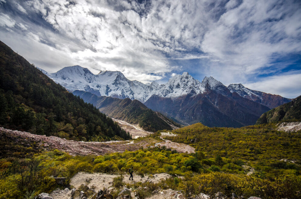 Das Manaslu-Massiv von Bimthang aus gesehen, nach der Überquerung des Larke Pass